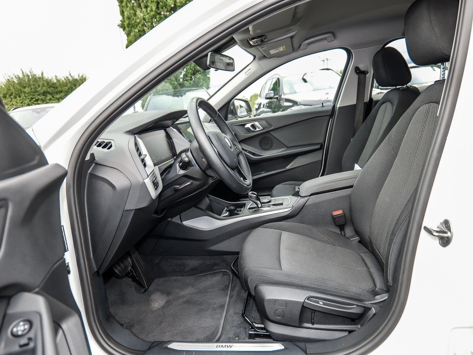 BMW 118 i NAVI LED PDC V+H DAB Tempomat Sitzheiz., миниатюра 28