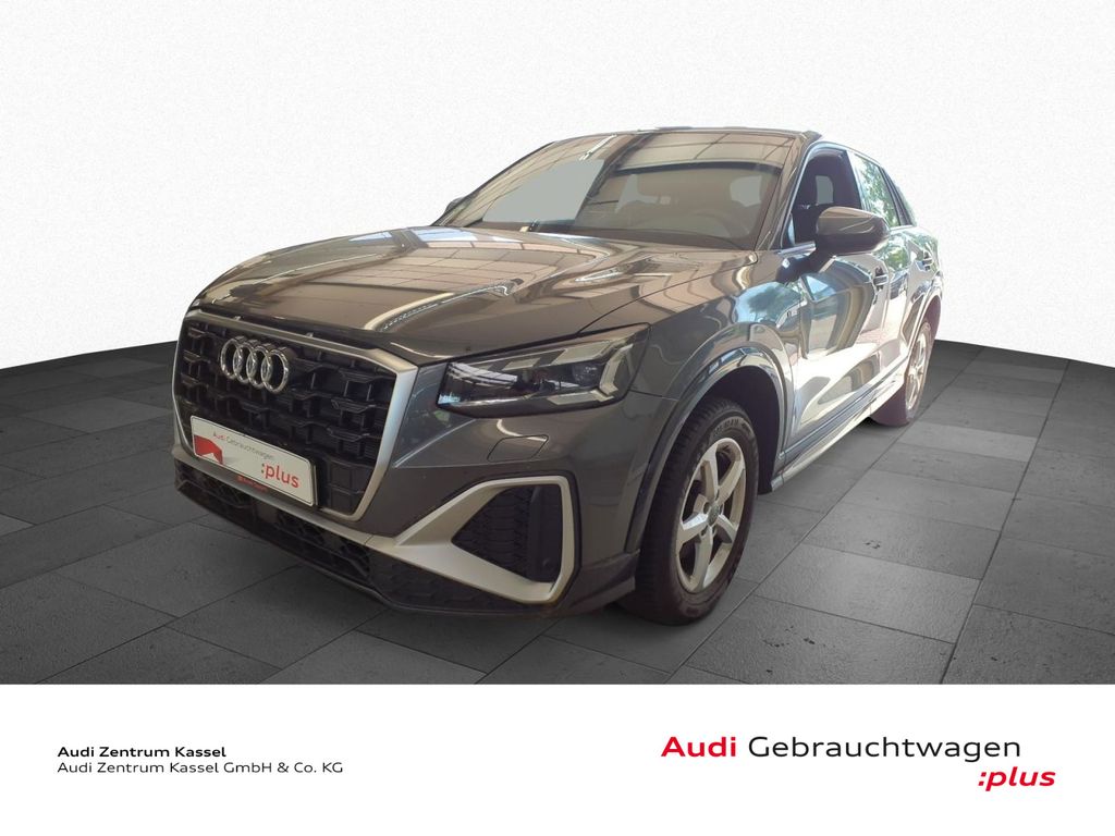 Q2 30 TFSI S line Matrix AHK Kamera Carplay