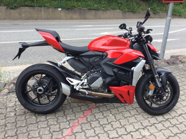 Ducati Streetfighter V2