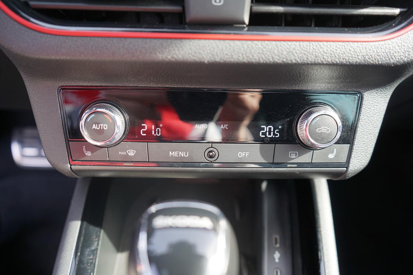 Skoda Scala 1.0 TSI DSG Monte Carlo LED Navi Panorama