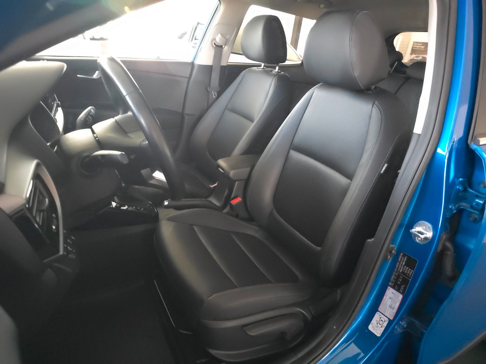 Fahrzeugabbildung Kia Stonic 1.0 T-GDI 120 Platinum Edition DCT7