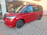 Volkswagen T7 California - rote Volkswagen T7 California