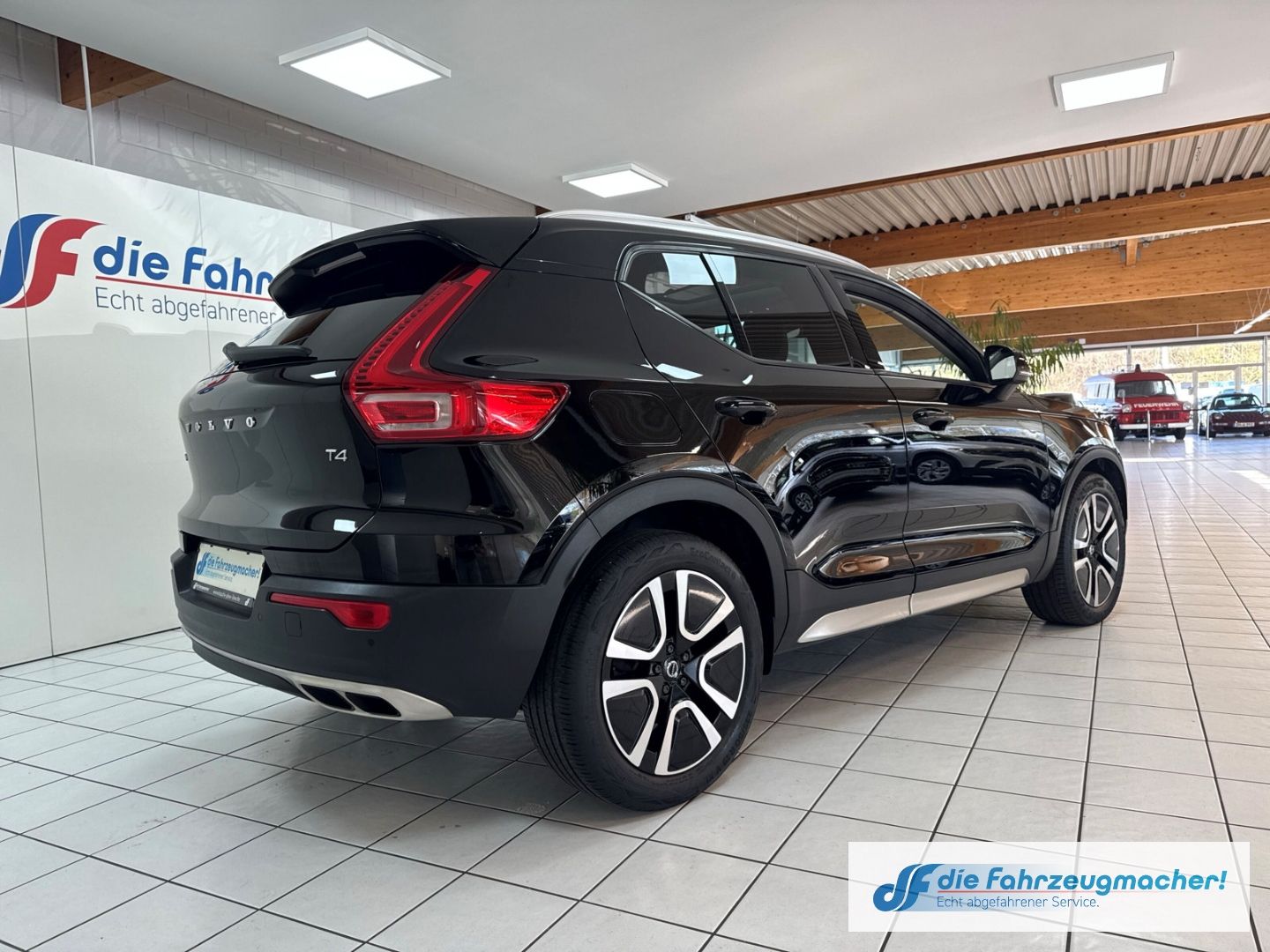 Fahrzeugabbildung Volvo XC40 Momentum Pro 2WD T4 Navi Digitales Cockpit