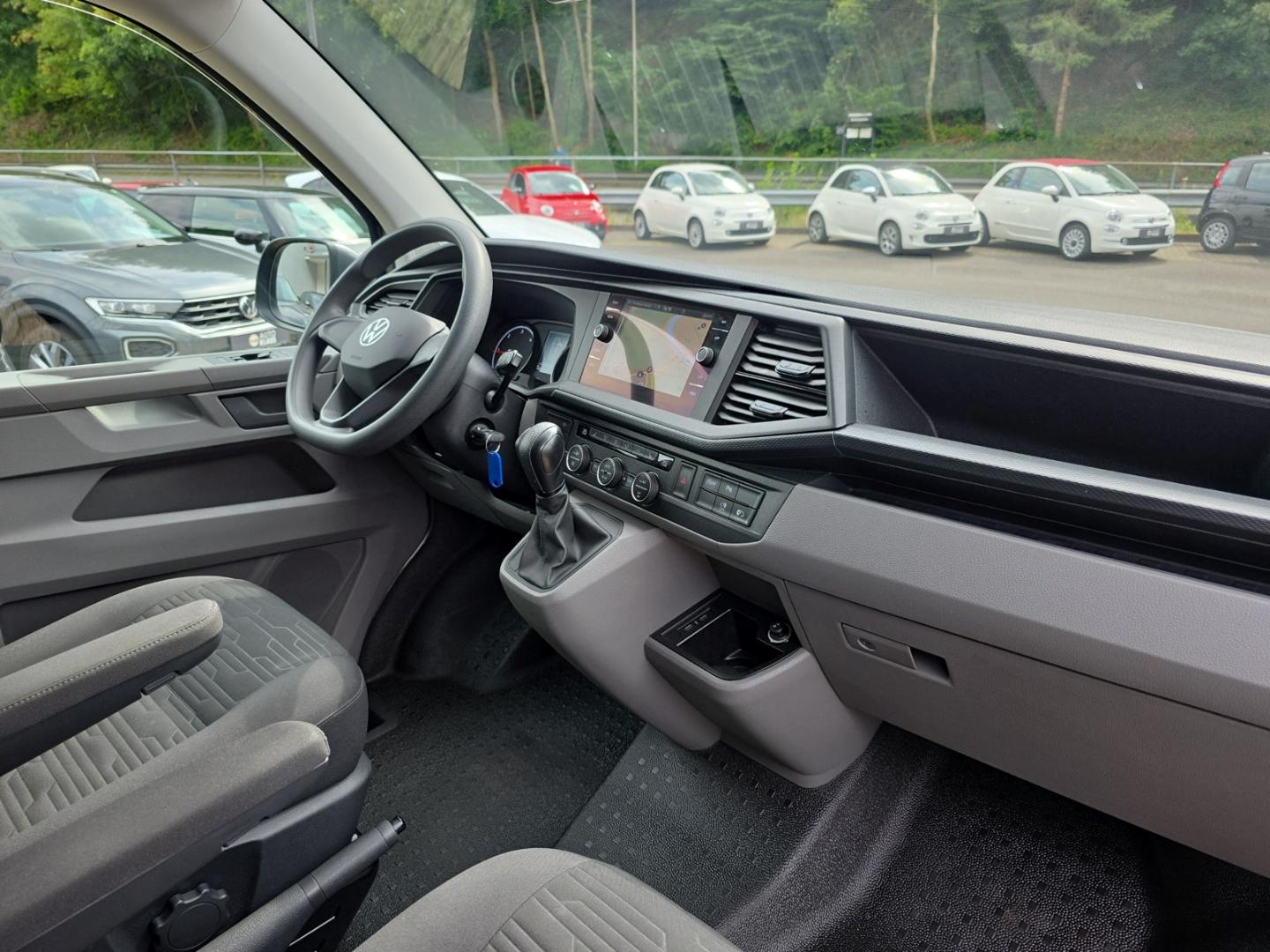Volkswagen T6.1 Caravelle Comfortline 2.0 TDI Navi AHK