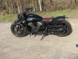 Indian Scout Bobber 1. Hand
