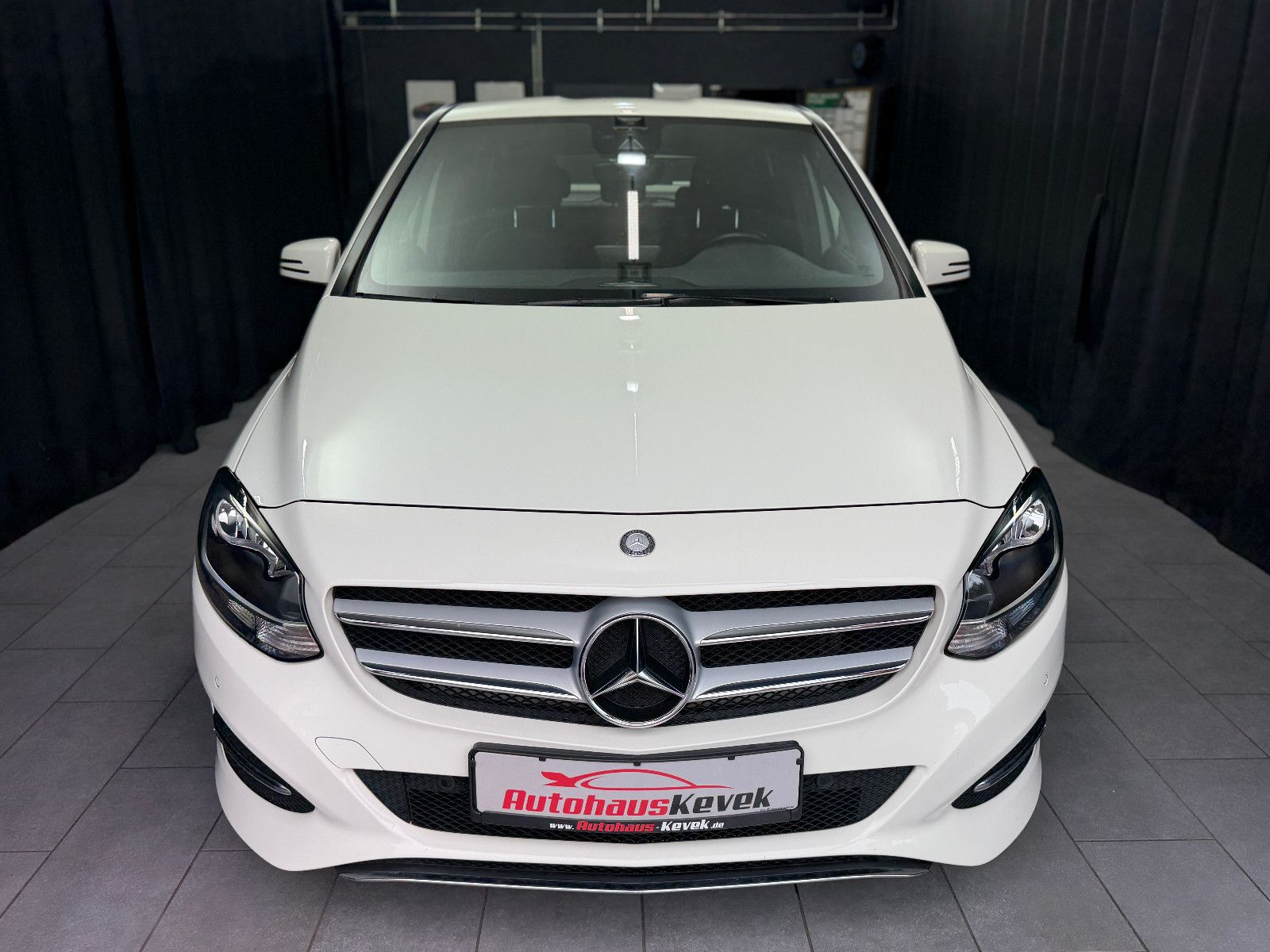 Fahrzeugabbildung Mercedes-Benz B 220 CDI |AUTOMATIK|NAVI|RF-CAM|LEDER