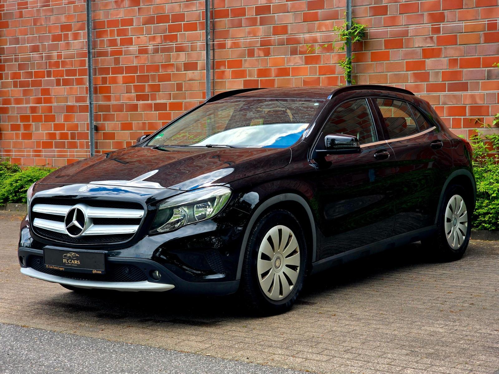 Mercedes-Benz GLA 200 Automatik Totwinkel Navi SHZ INSP. Neu
