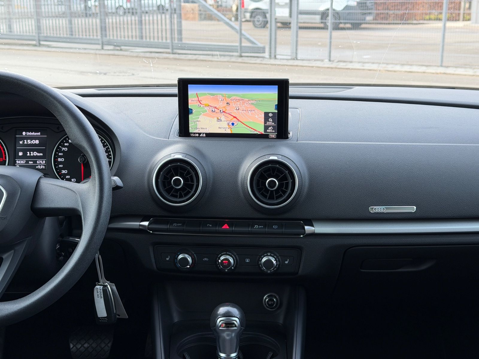 Audi A3 Sportback 35 TDI S tronic Xenon Navi Bluet. foto 18