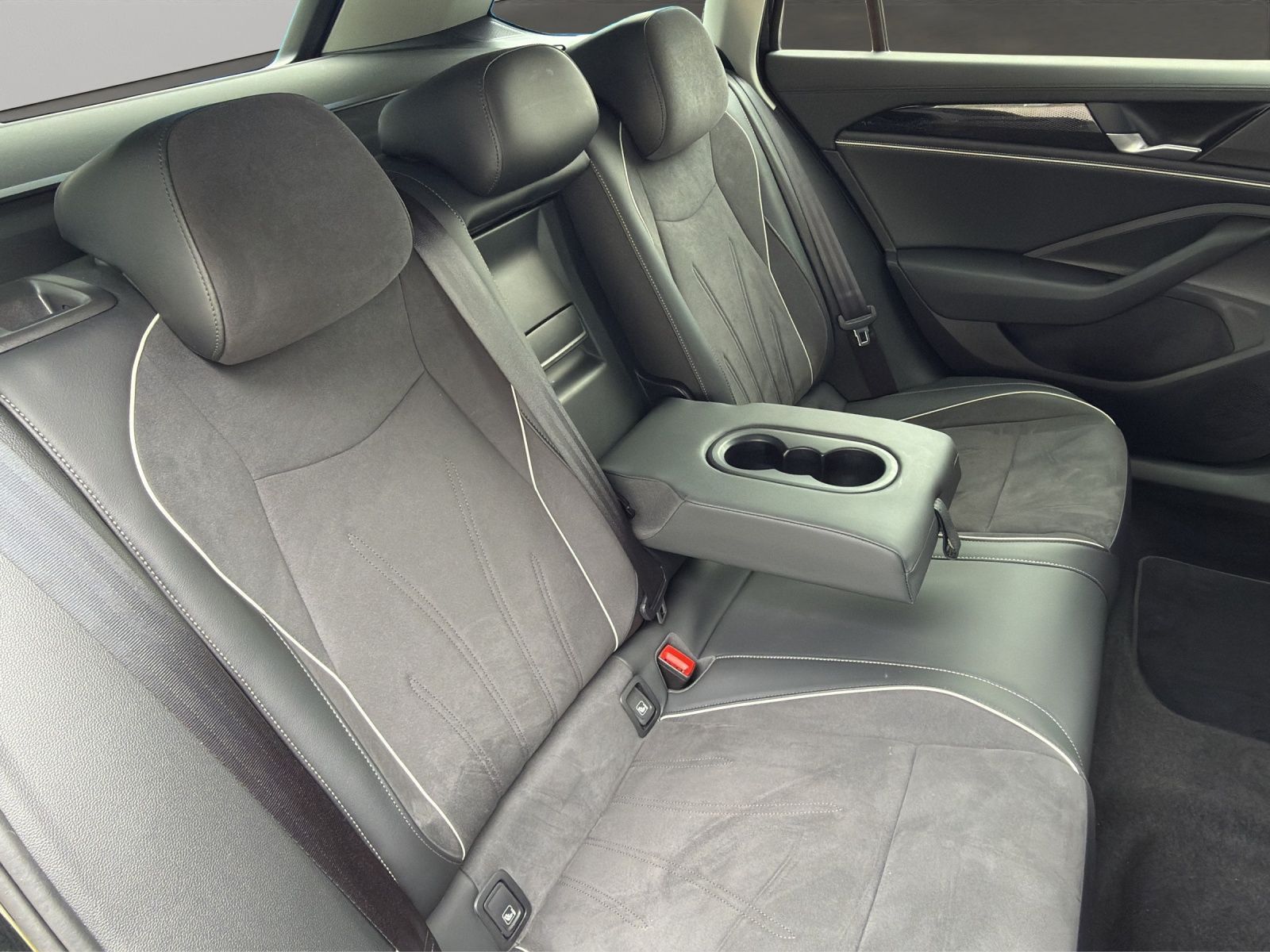 Volkswagen Passat Variant - Bild 15
