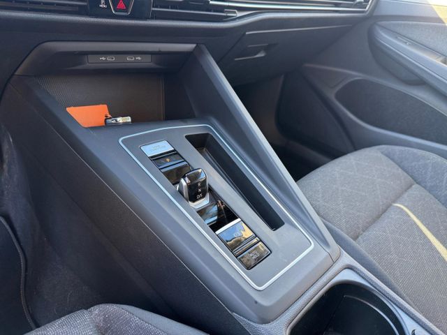 Golf Variant 8 VIII Life 1.0 eTSI Navi ACC Apple