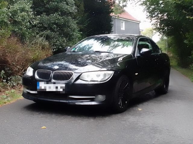 BMW 330d E93 LCI