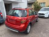 Suzuki SX4 Streetline Club - Suzuki SX4: Club Streetline