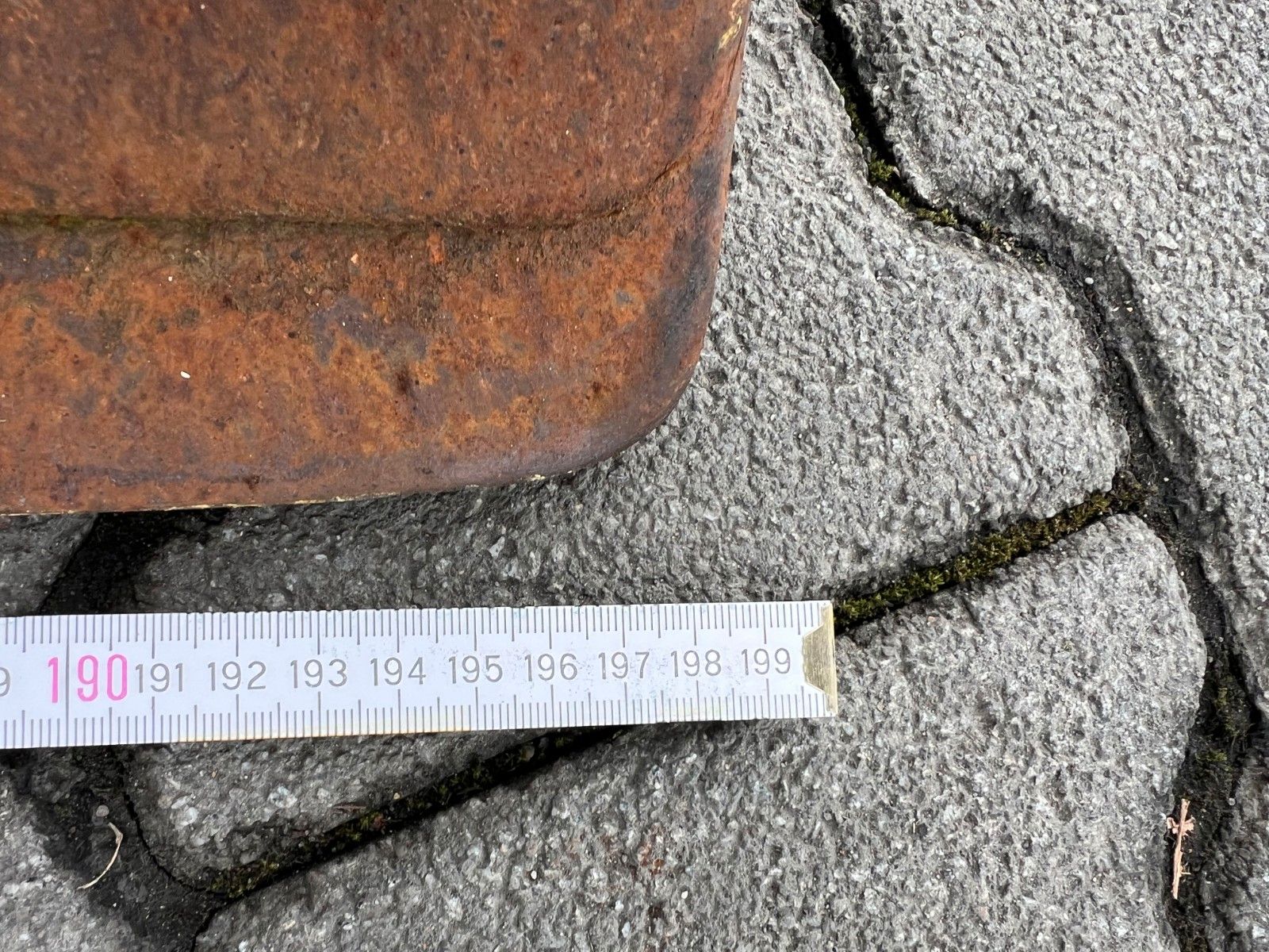 Fahrzeugabbildung Liebherr A 900 C ZW Litronic / 18.866h / 2008