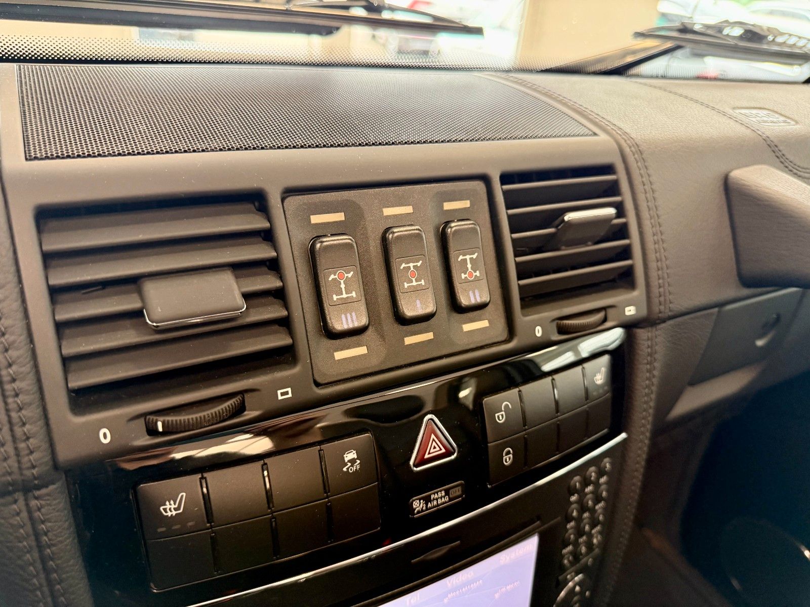 Fahrzeugabbildung Mercedes-Benz G 500 Cabrio - DESIGNO - COMAND