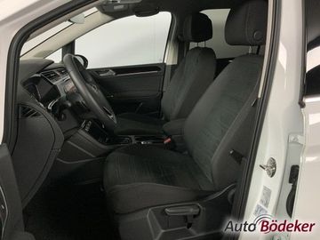 Volkswagen Touran 1.5 TSI DSG Highline Garantie b. 3.12.30
