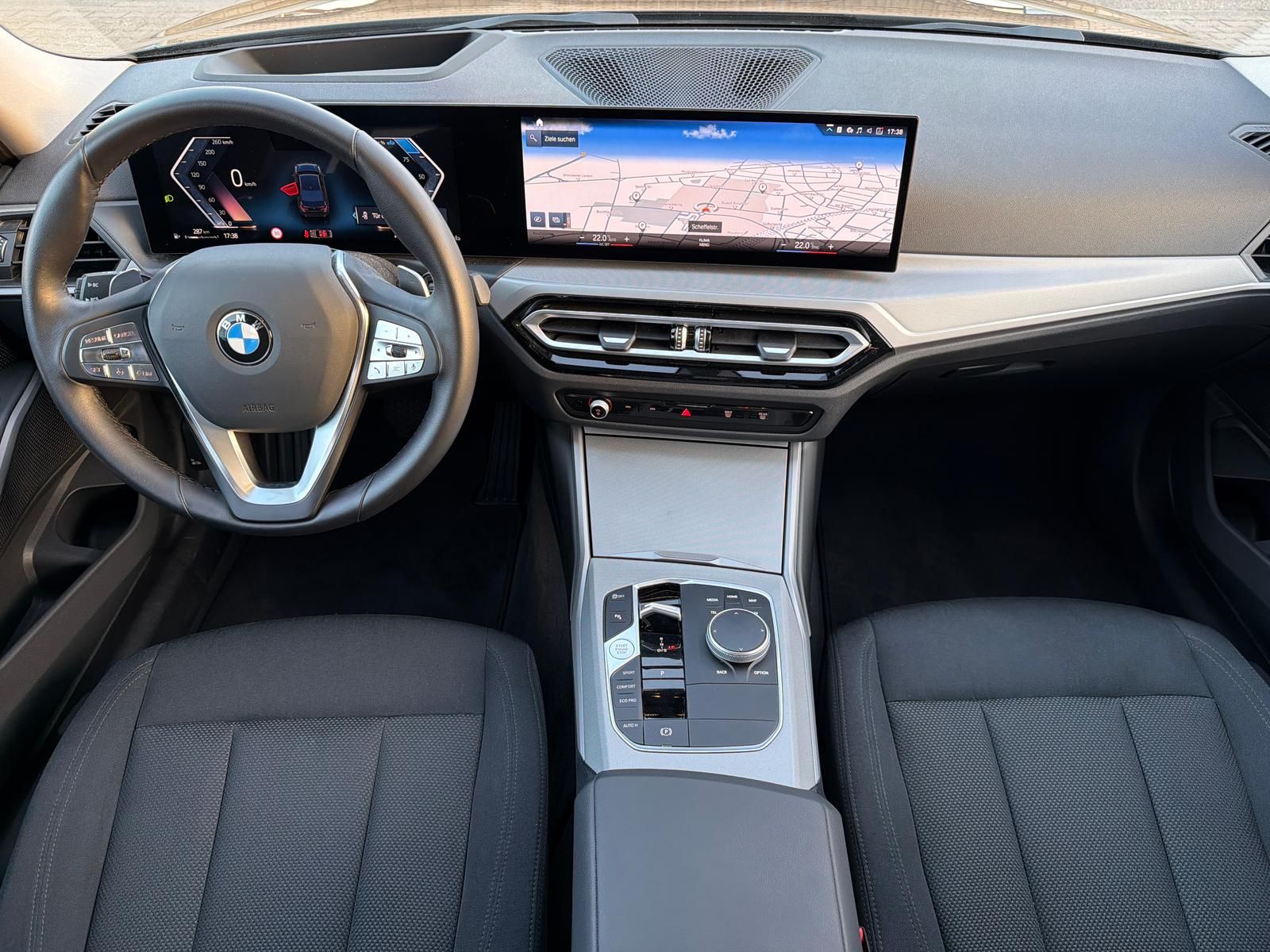 BMW 320d Limousine/FACELIFT/1.Hd/NAVI/HEAD UP/PDC foto 11