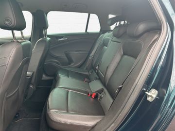 Fotografie 8 des Opel Astra ST 1.4 Ultimate Intelli-Lux Leder