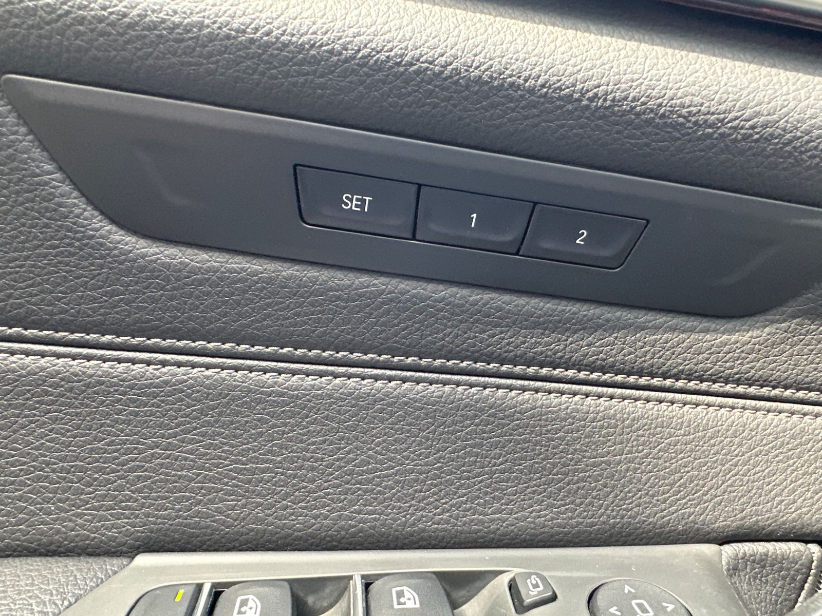 Fahrzeugabbildung BMW 520d xDrive Touring NAV+LED+SHZ+HEAD-UP+ACC+H&K