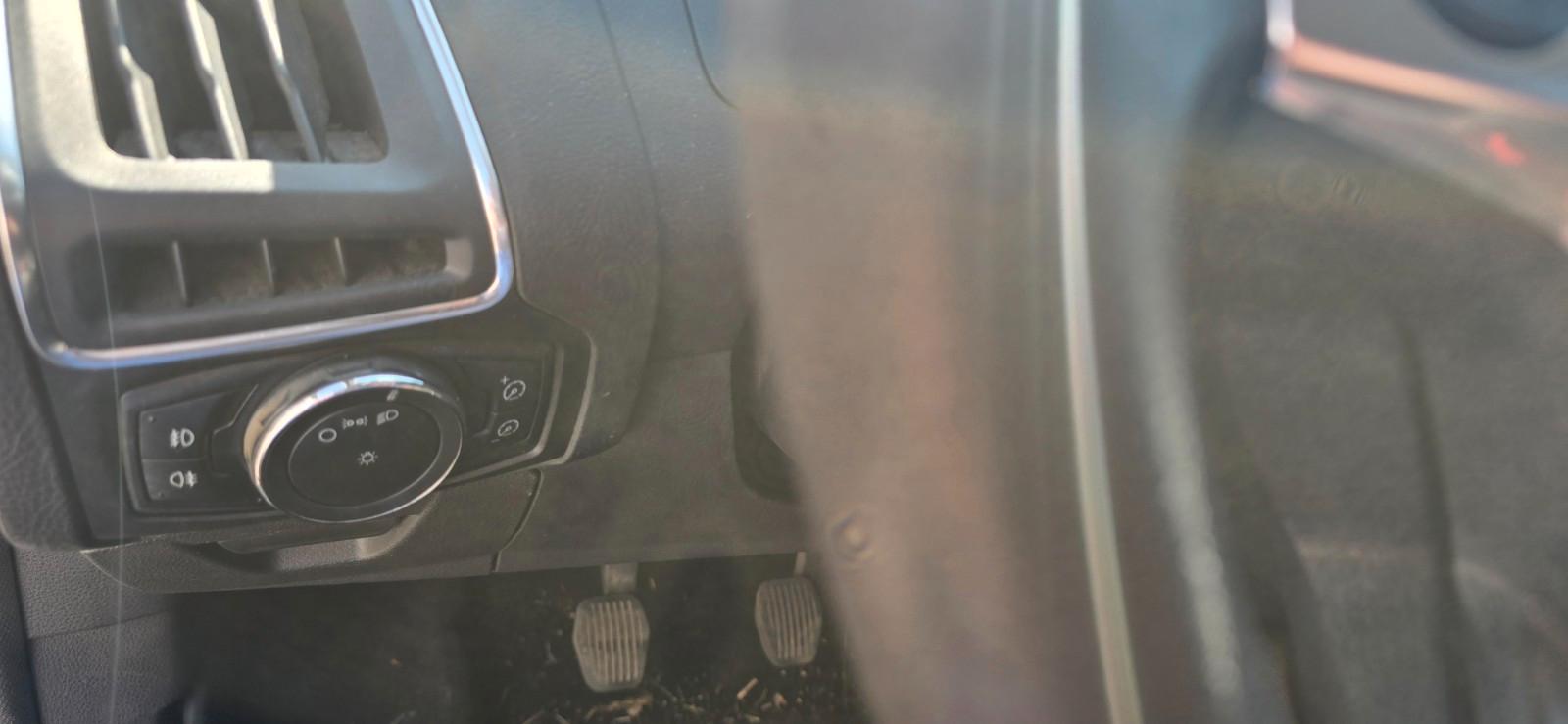 Ford Focus 2012 — photo 12