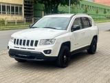 Jeep Compass 2,0  Sport  TÜV und AU neu - Jeep Compass Sport mit Benzin-Antrieb