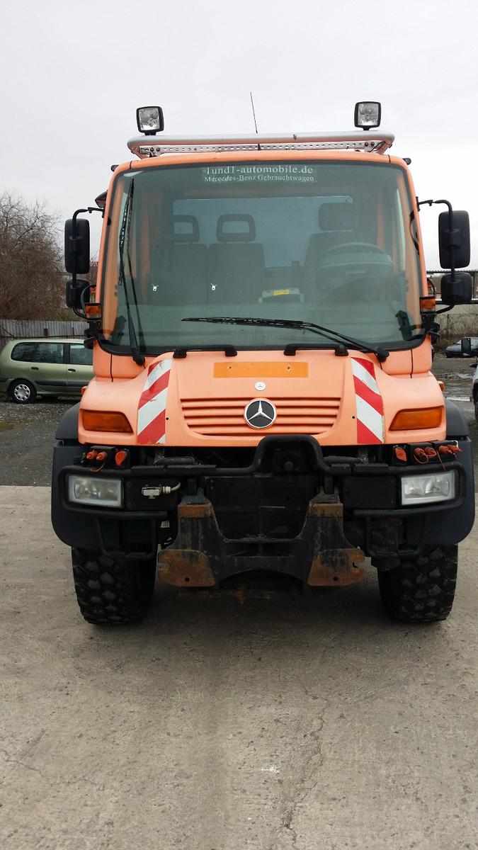 Mercedes-Benz Unimog U 500 400 300
