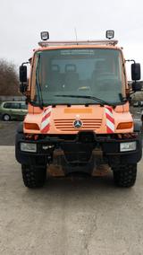 Mercedes-Benz Unimog U 500 400 300 - Mercedes-Benz U400