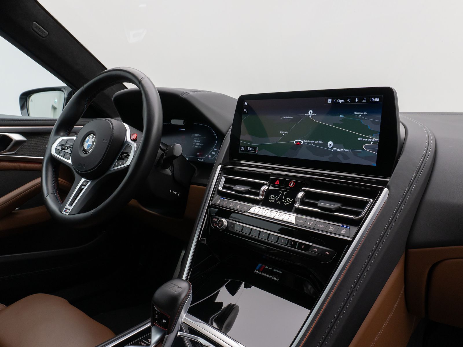 Fahrzeugabbildung BMW M8 Competition xD Coupé 360°Laser SoftCl DispKey