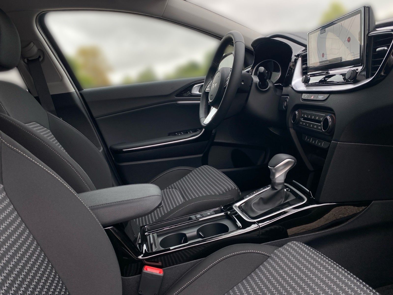 Fahrzeugabbildung Kia Ceed 1.5 T-GDI 48V DCT Ultimate Edition STY SND