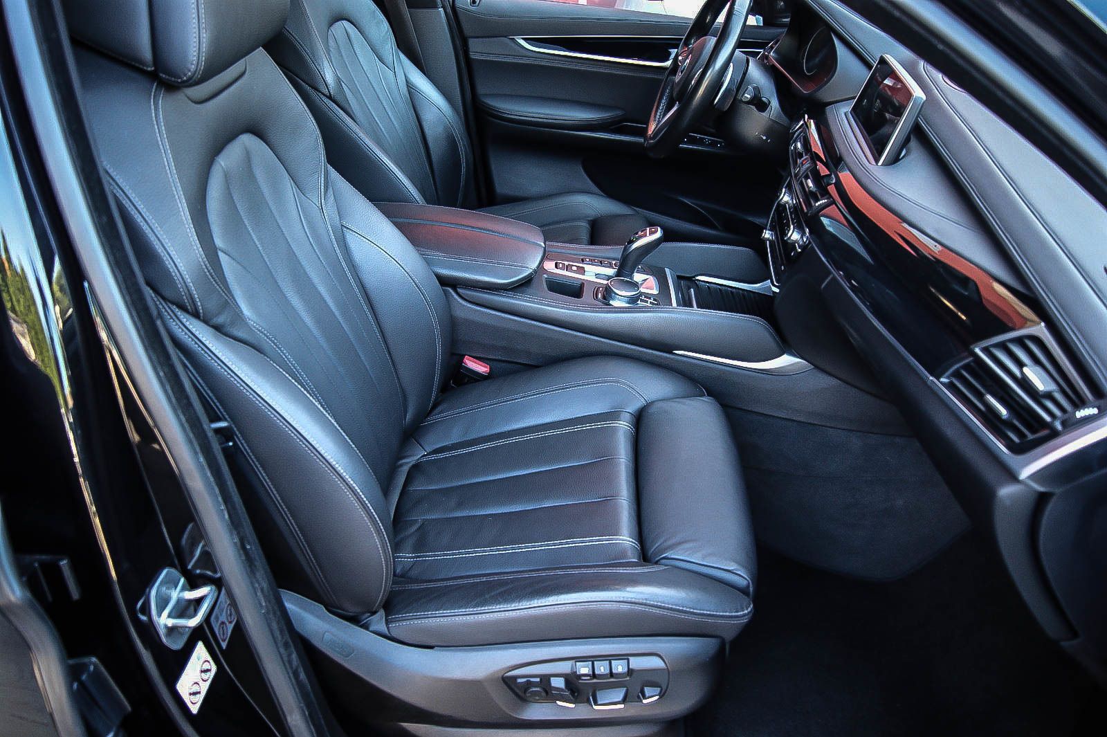 Fahrzeugabbildung BMW X6 M50 M-SPORT 22'' BREYTON ESSD KAMERA STDHZG 2