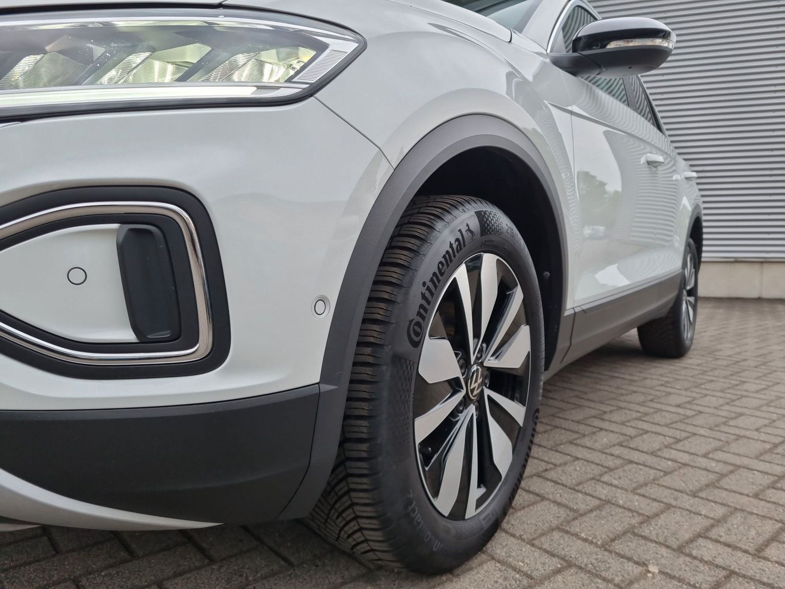 Fahrzeugabbildung Volkswagen T-Roc 1.0 TSI Goal LED NAVI SHZ ALLWETTER