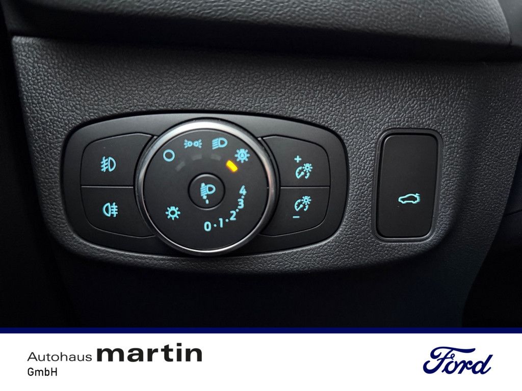 Fahrzeugabbildung Ford Focus 1.0 EcoBoost Titanium W-LAN ACC FACEL. LED