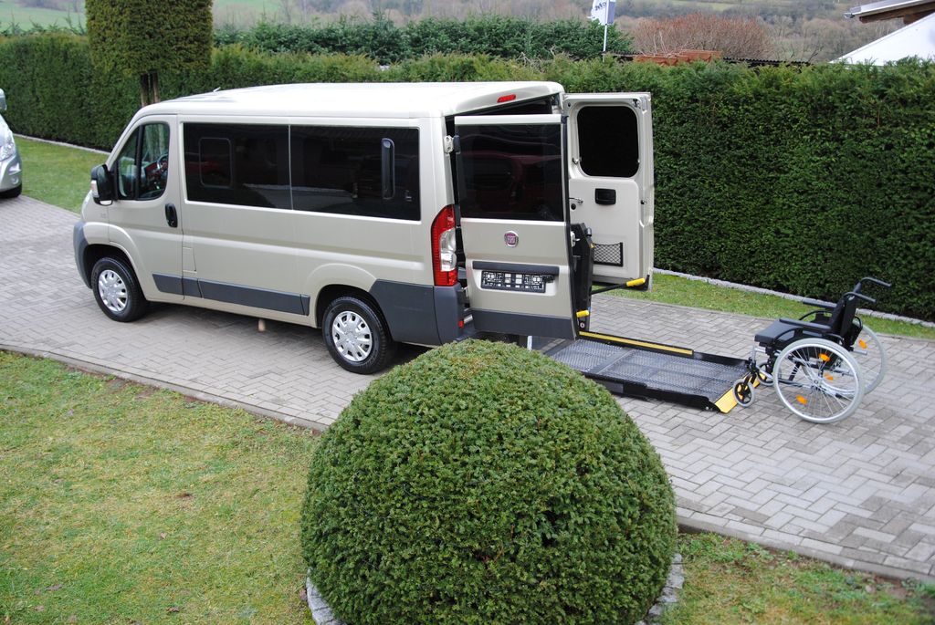 Kleinbus Behindertengerecht Gebraucht