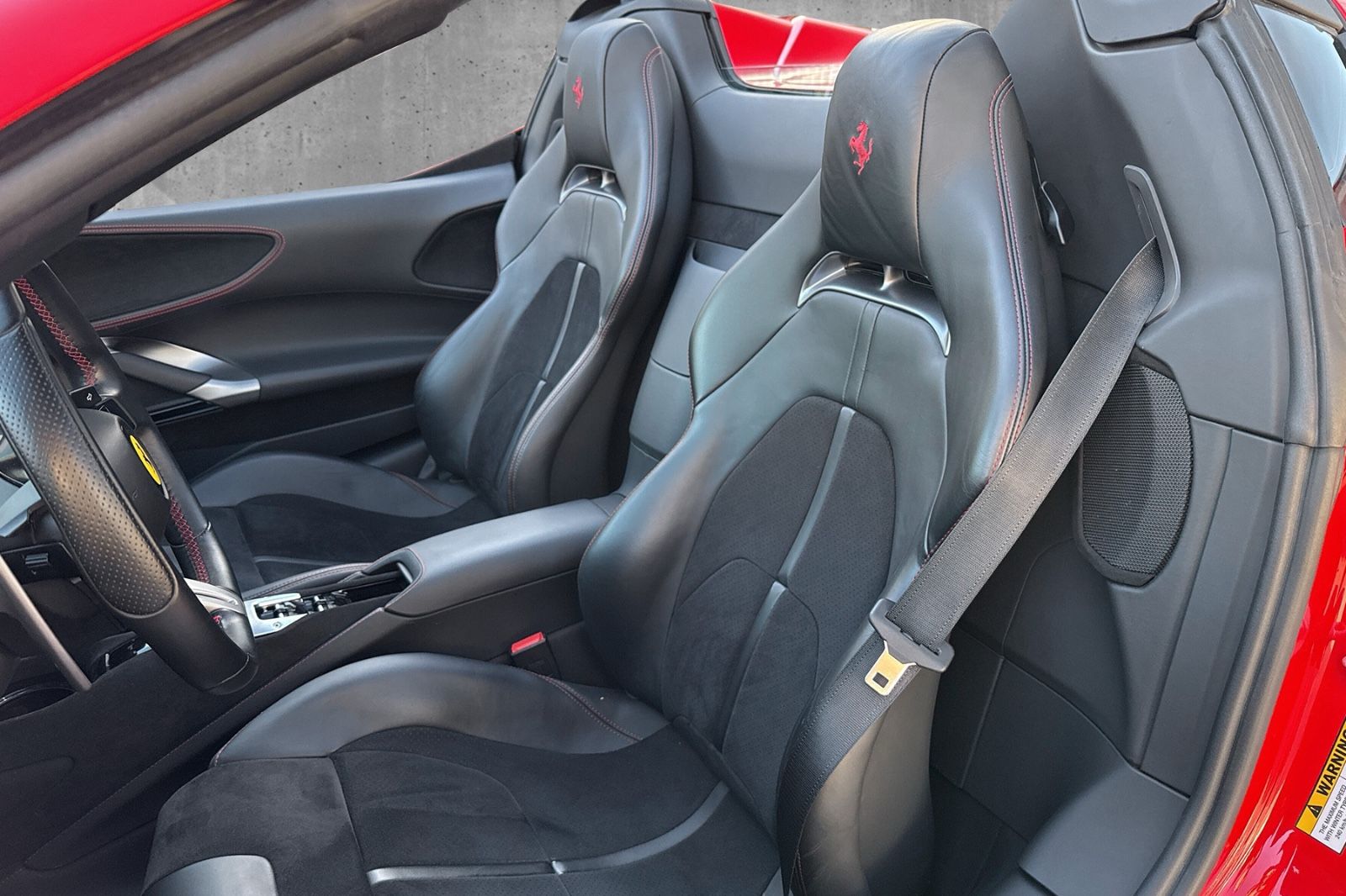 Fahrzeugabbildung Ferrari SF90 Spider*belüftete Sitze*Nackenhzg*Lift*JBL*