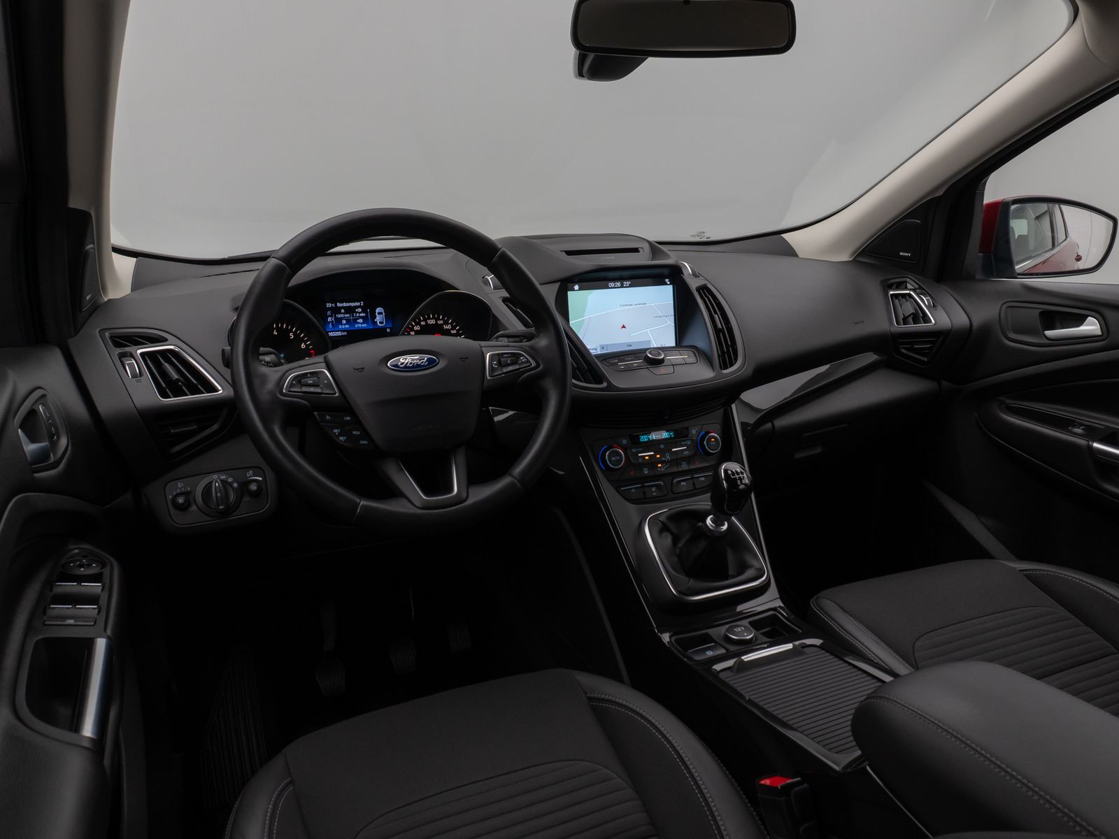 Fahrzeugabbildung Ford Kuga Titanium Navigation Kamera Sitzhzg Tempomat
