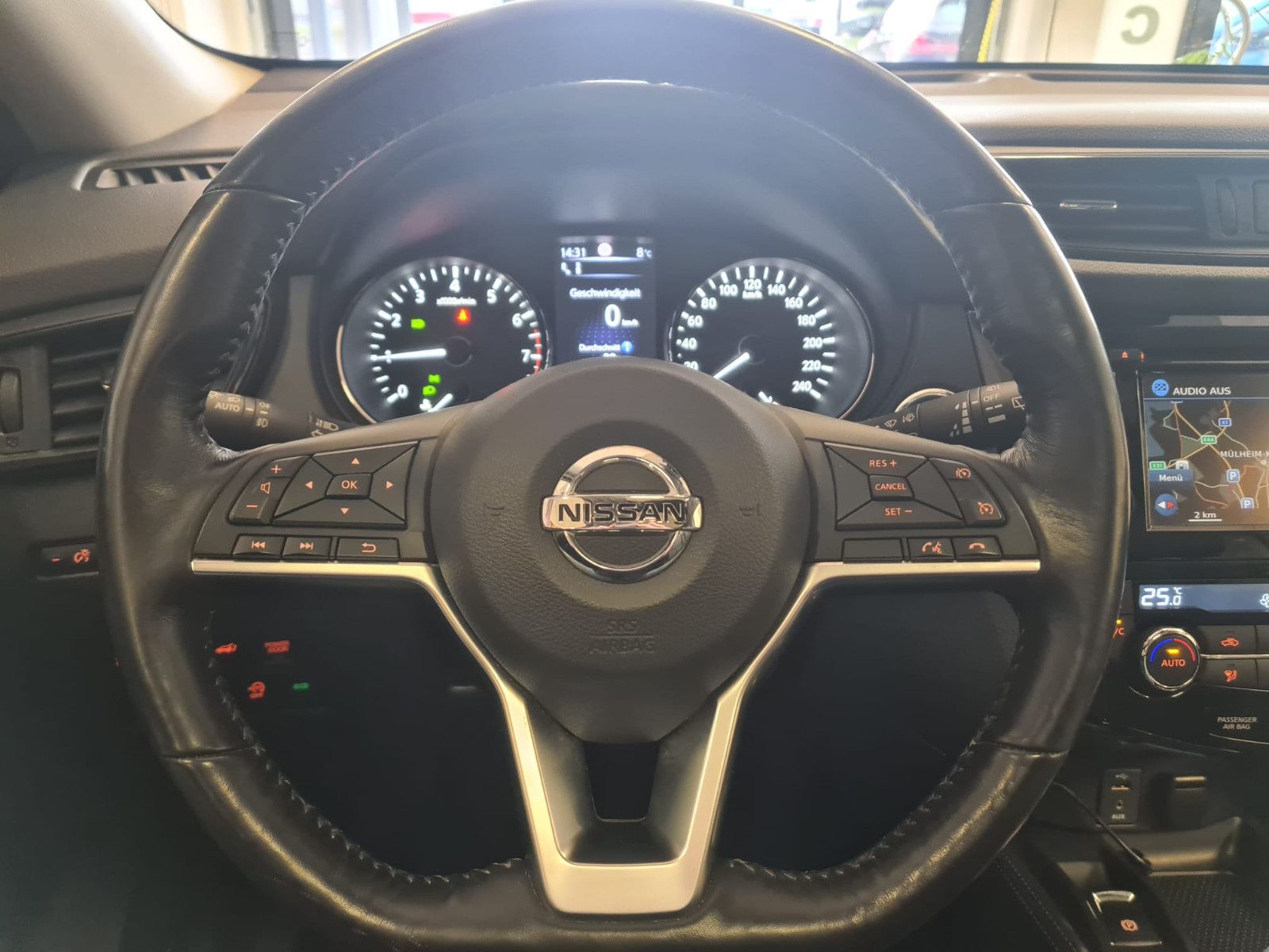 Fahrzeugabbildung Nissan X-Trail Tekna /NUR 40.TKM/SCHECKHEFT/LED/BOSE