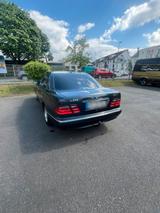 Mercedes-Benz Mercedes E 270 CDI Avantgarde Automatik | ... - gebrauchte Mercedes-Benz E 270 aus dem Jahr 2000