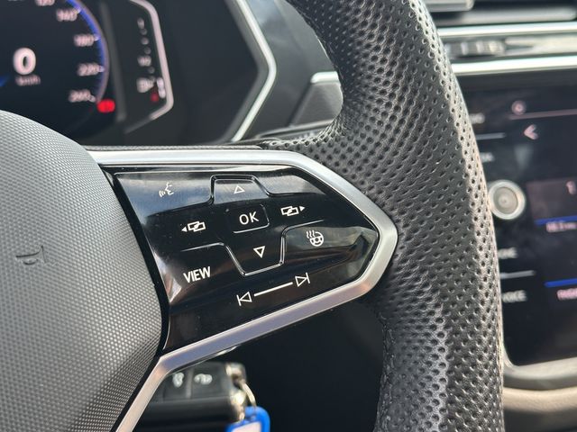 Tiguan 2.0 TDI R-Line DSG ACC FACEL. LED PANO