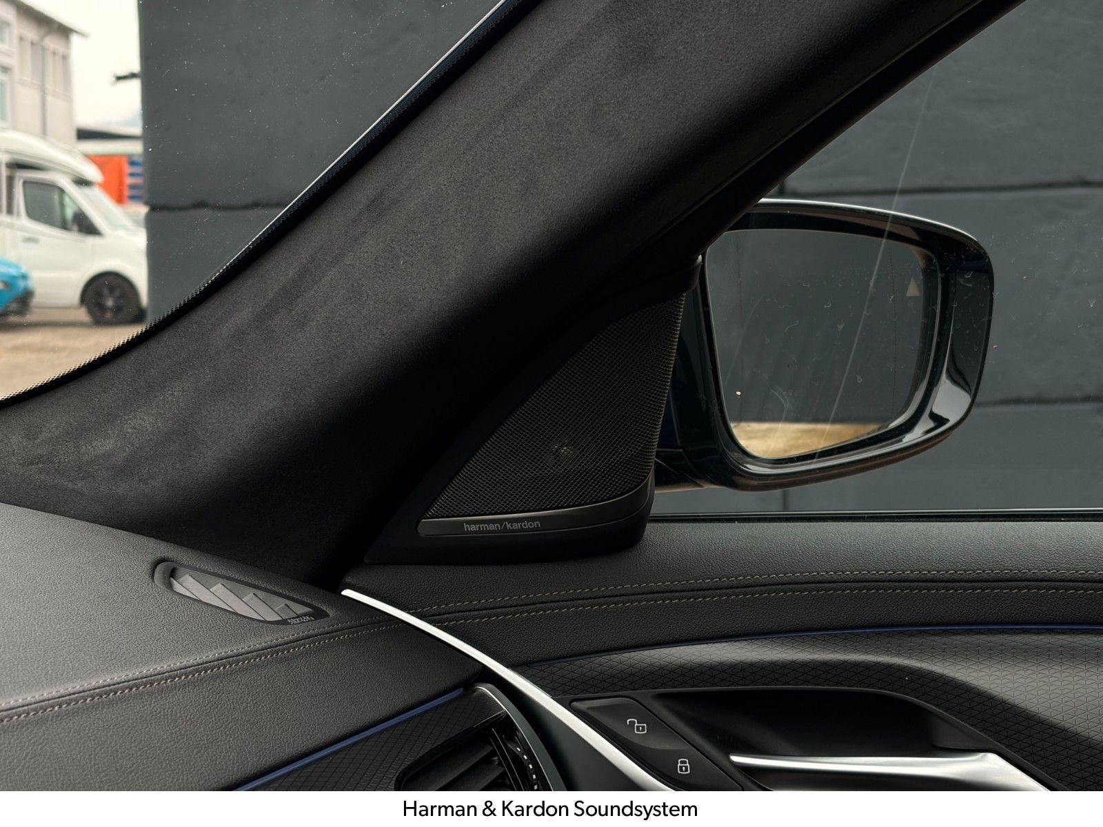 Fahrzeugabbildung BMW M550i xDr M Sport Pro Laser HuD 360° StdHzg GSD