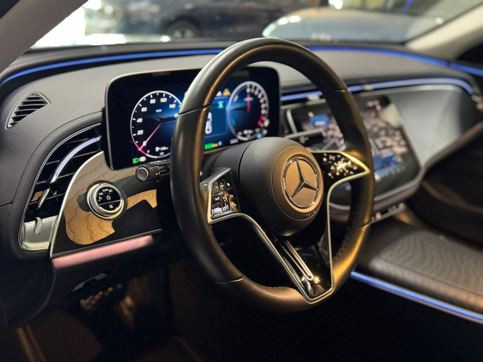 Mercedes-Benz E 300e Avantgarde Spurwechsel 360° foto 16