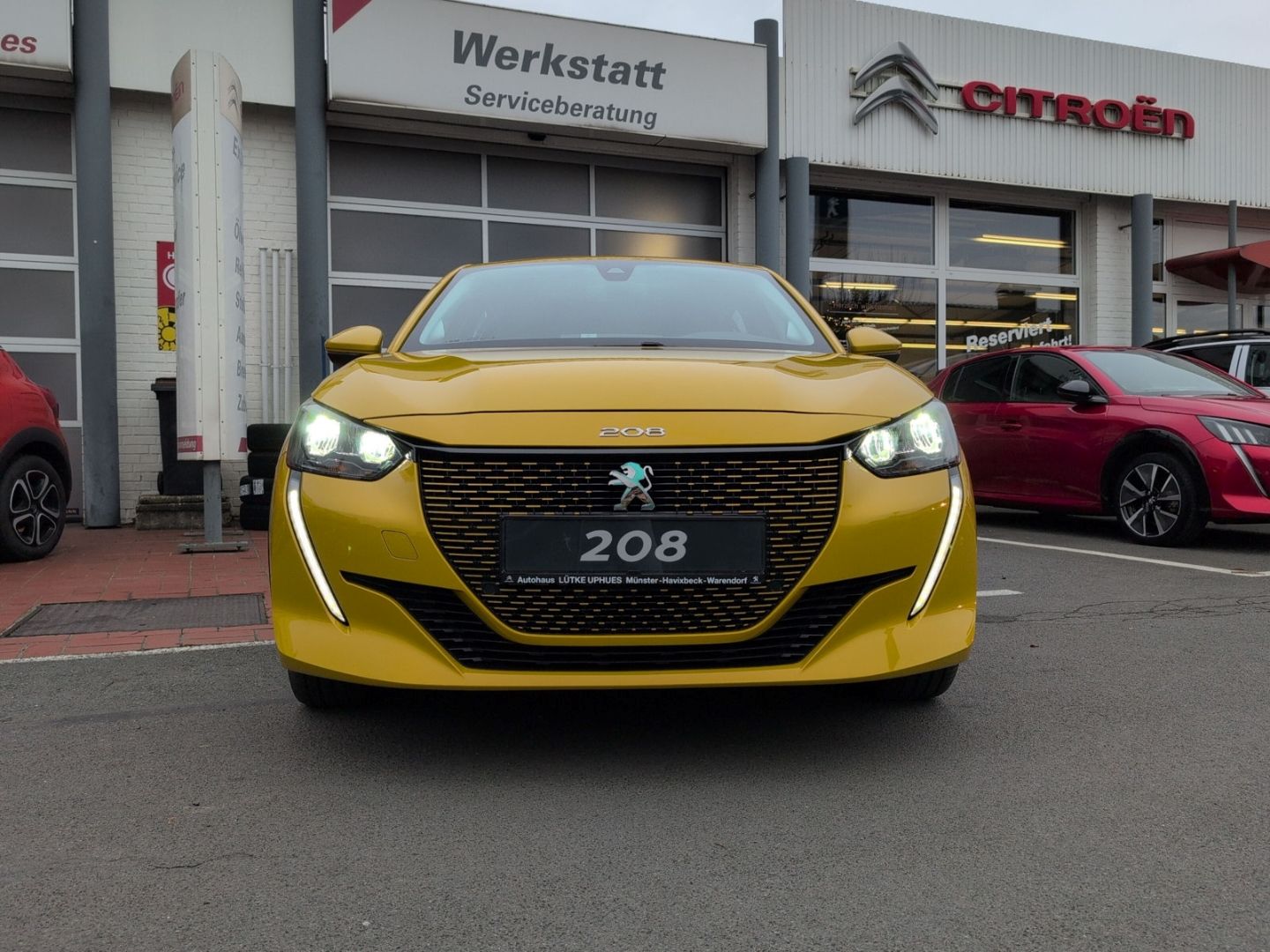 Fahrzeugabbildung Peugeot 208 Active Pack Elektromotor     136  CarPlay