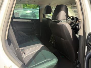 Volkswagen Touareg - 11