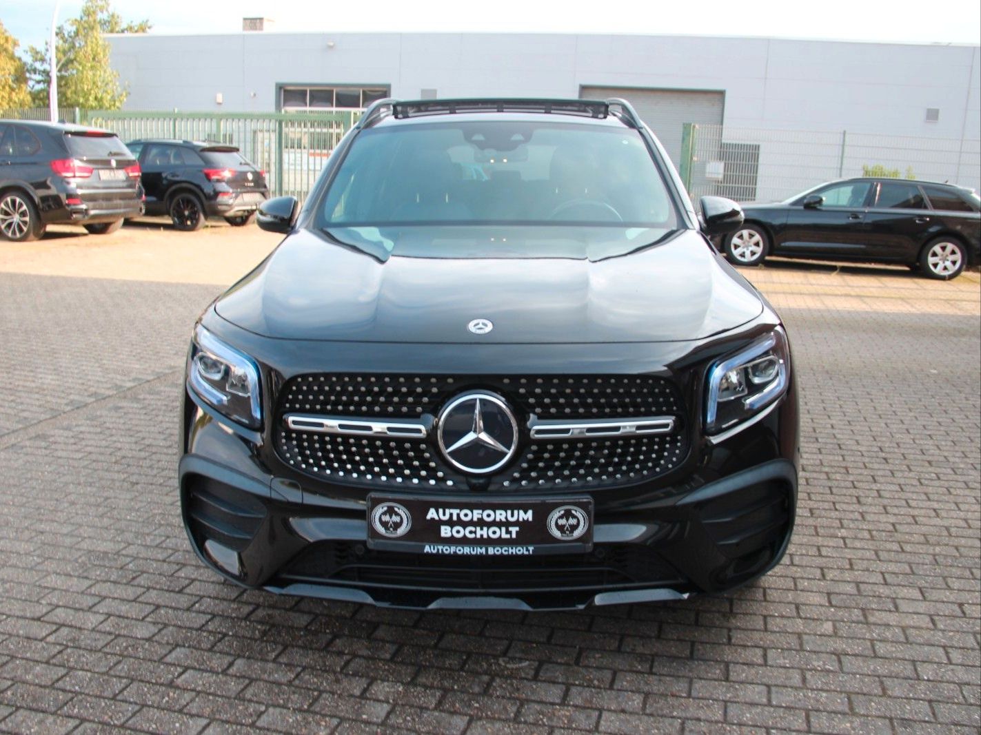 Mercedes-Benz GLB 200 AMG Line Night Wide Pano RFK 7 Sitzer