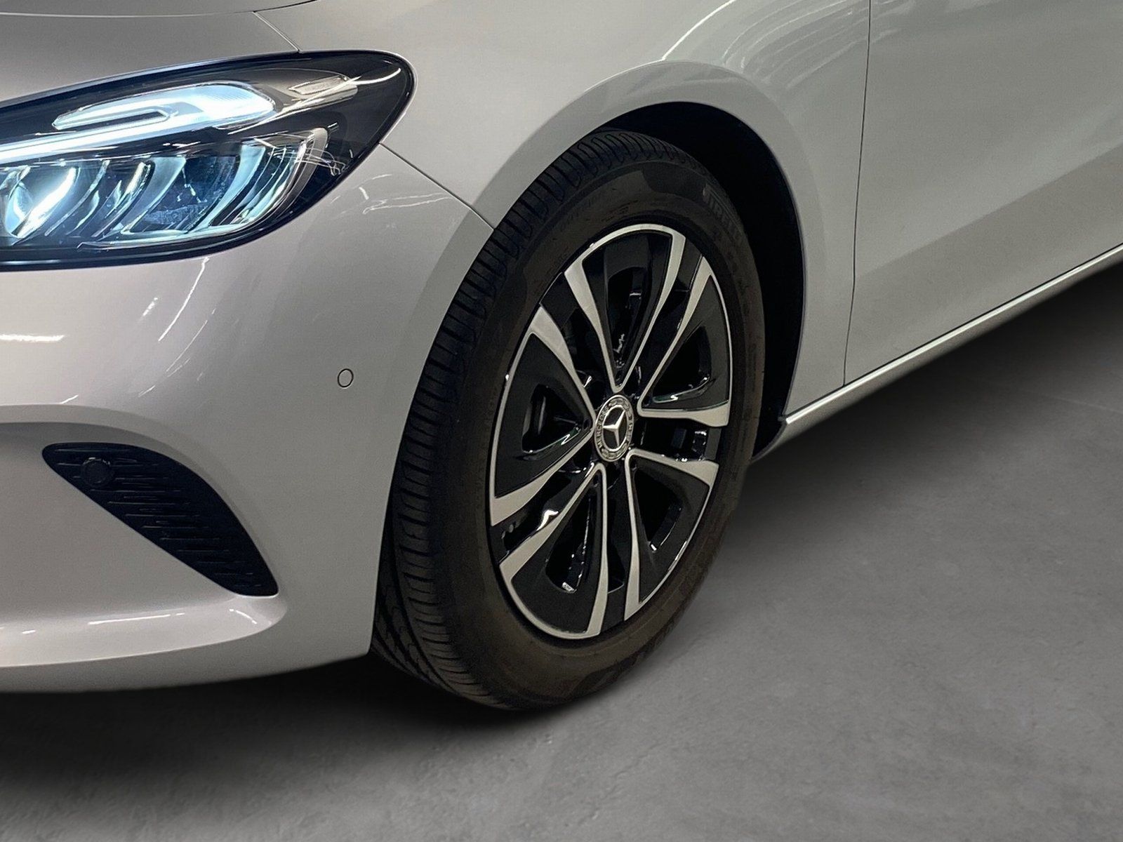 Fahrzeugabbildung Mercedes-Benz B 180 Progressive *LED*Kamera*Easy-Pack*