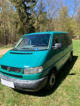 Volkswagen T4 Caravelle 2,5-l-Diesel TDI 75kW Standard - Volkswagen T4 Caravelle: Grün