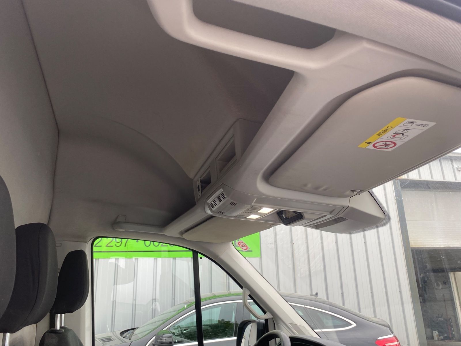 Fahrzeugabbildung Volkswagen Crafter Kasten L3H2,AHK-3500t,Regal,Garantie