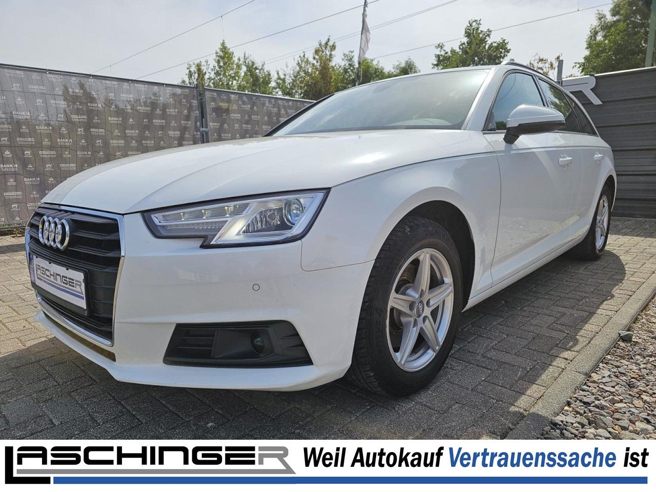 Audi A4 - 1