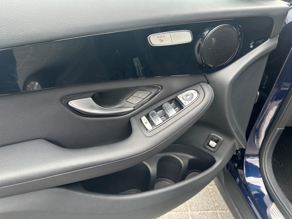Fahrzeugabbildung Mercedes-Benz GLC 300 4M Navi LED SHZ KAM KeyLess RDK LM