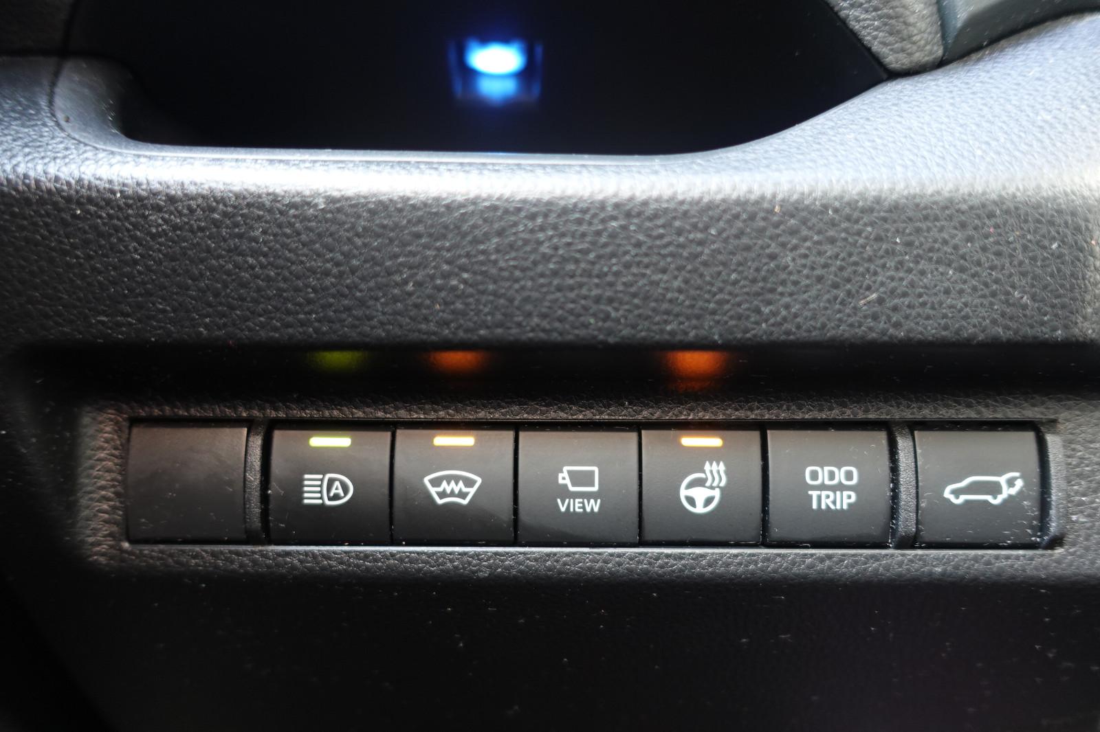 Toyota RAV 4 2.5 Hybrid Lounge Allrad 5J Garantie