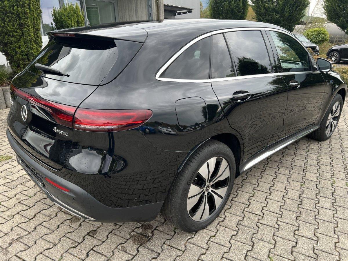 Mercedes-Benz EQC   400 4Matic (293.890)