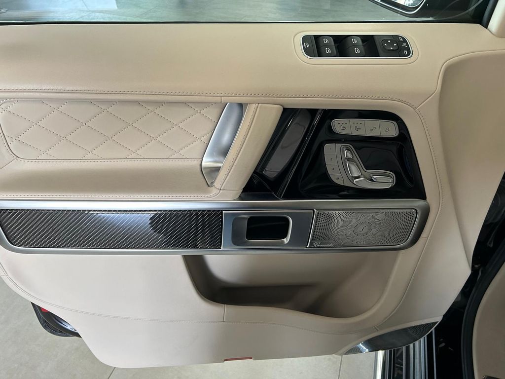 Mercedes-Benz G 63 AMG NIGHT*BURM*STANDH*360°*MEMORY*ESSD*AHK*